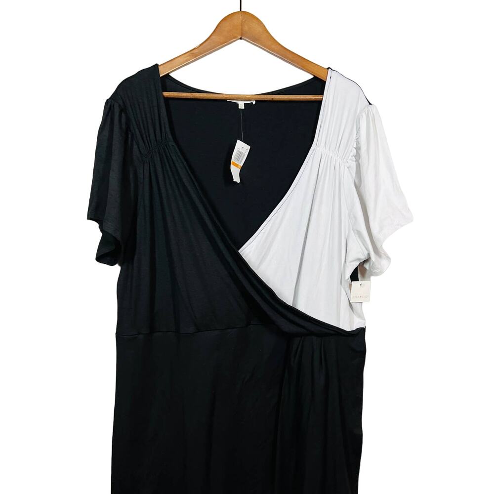NEW! Ultra Flirt Faux Wrap Knit Dress V Neck Black White - 3X